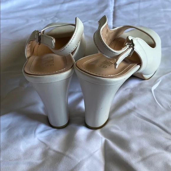 Dream Pairs Ivory Slingback Heels - Picture 5 of 6